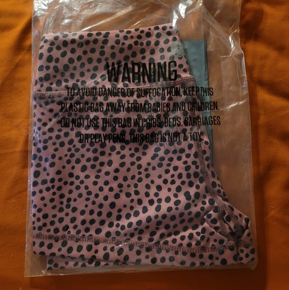 IAB 3 inch no-ride shorts NWT - Picture 2 of 3